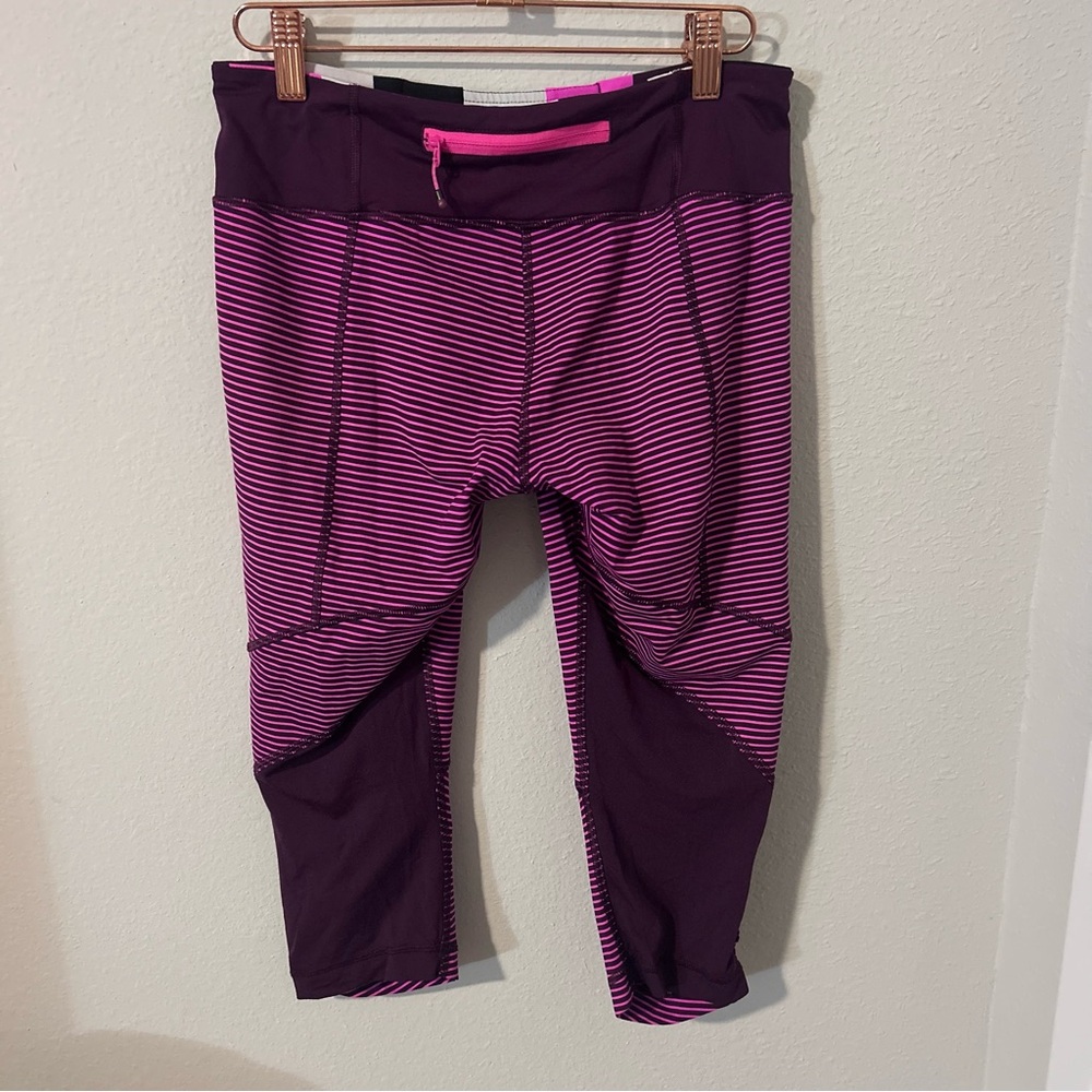 Lululemon Run For Your Life Crop Legging Pants 8 Raspberry Stripe